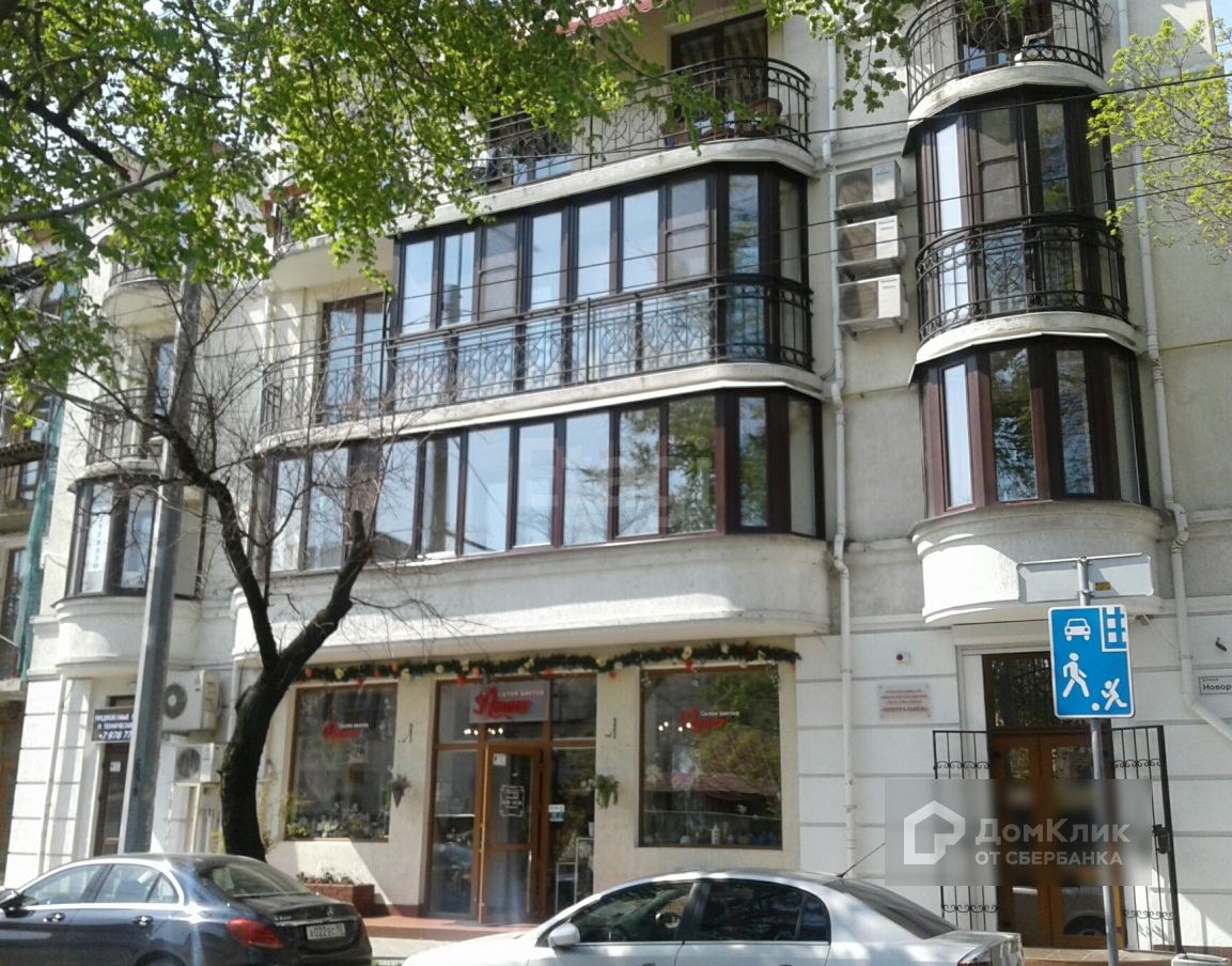 г. Севастополь, ул. Новороссийская, д. 38 - фасад здания