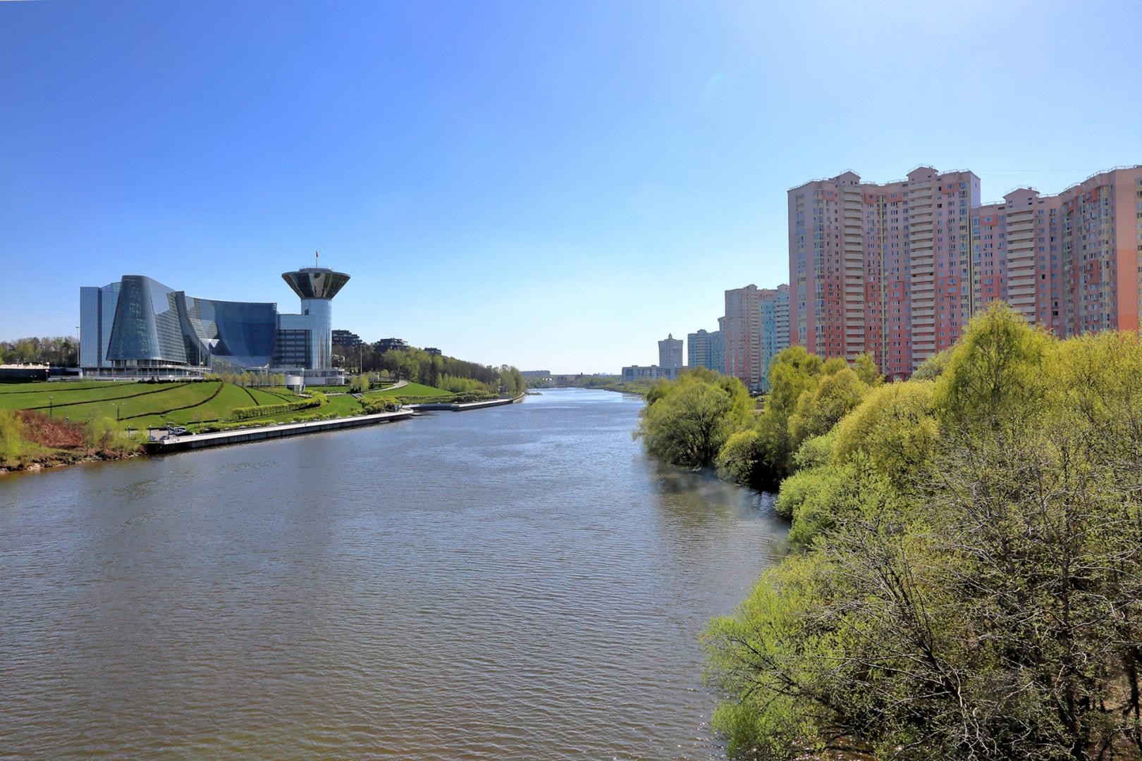 Красногорск московский бульвар. Красногорский бульвар 20 Павшинская Пойма. Город Красногорск Павшинская Пойма 9. Павшинская Пойма Красногорск башня дом около реки. Мякинино район.