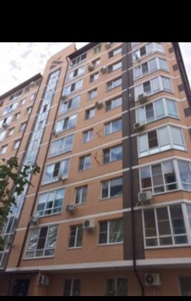 Респ. Адыгея, р-н. Тахтамукайский, пгт. Яблоновский, ул. Шоссейная, д. 63 - фасад здания