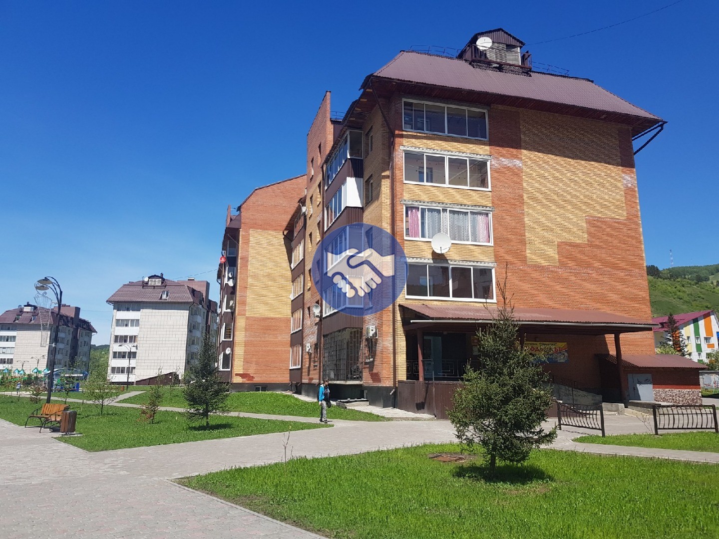 Респ. Алтай, г. Горно-Алтайск, ул. Алтайская, д. 3 - фасад здания