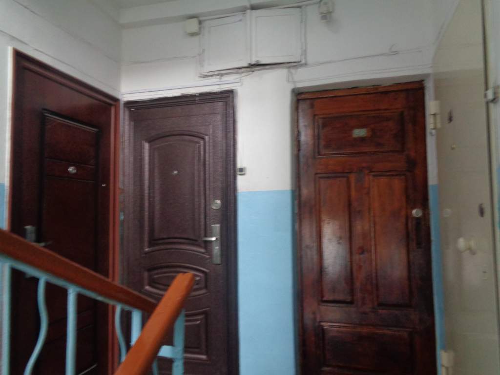 Респ. Алтай, г. Горно-Алтайск, пр-кт. Коммунистический, д. 23 - входная группа