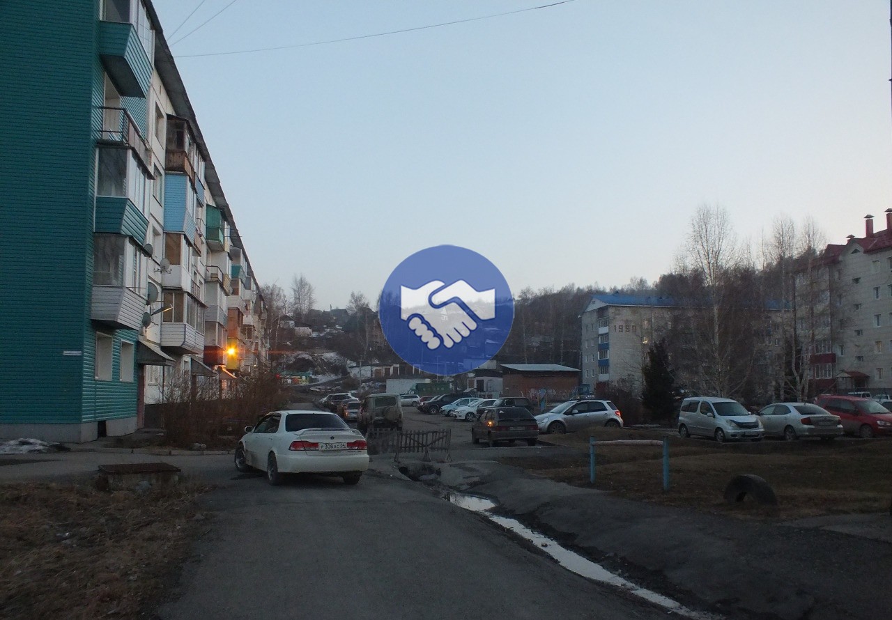 Респ. Алтай, г. Горно-Алтайск, пер. Технологический, д. 16 - придомовая территория