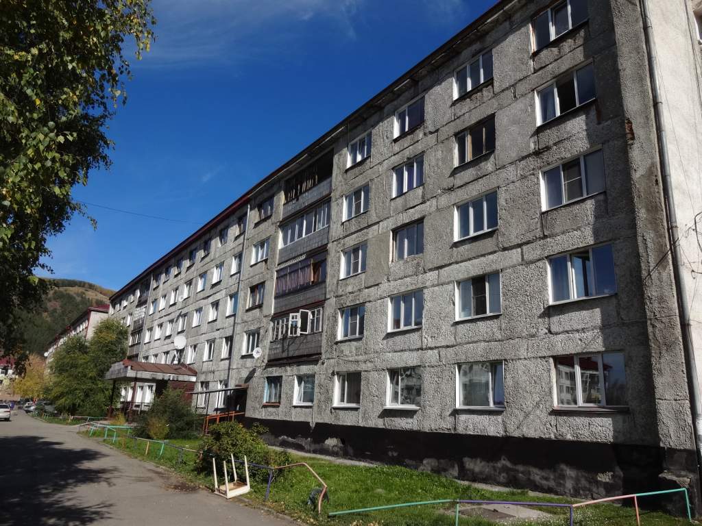 Респ. Алтай, г. Горно-Алтайск, ул. Чорос-Гуркина Г.И., д. 58 - фасад здания