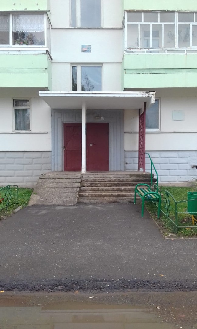 Респ. Башкортостан, г. Агидель, ул. Академика Курчатова, д. 3А - вход снаружи