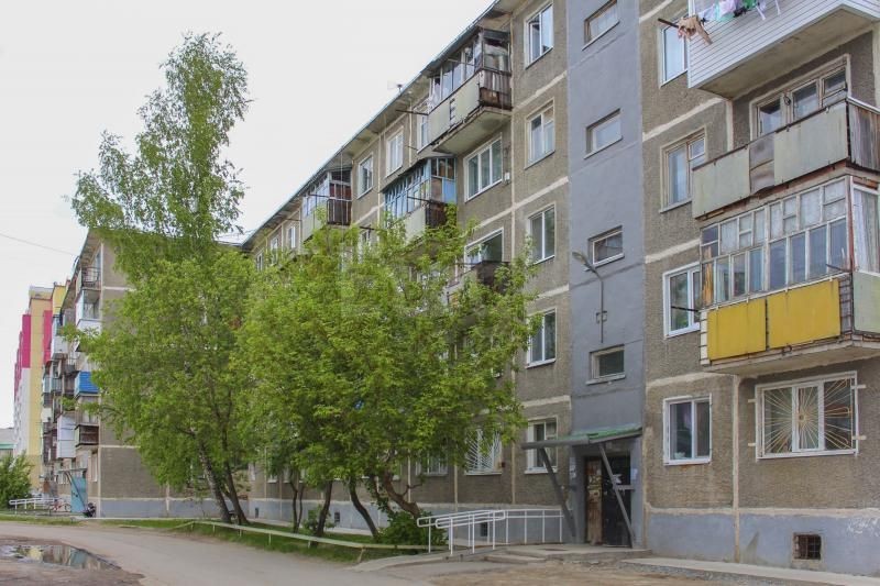 Квартира 4 микрорайон. 4 Микрорайон 35а Тобольск. Тобольск 4 микрорайон 4. Тобольск 4 мкр дом 35а. Тюменская область, Тобольск, микрорайон 7а, 35а.
